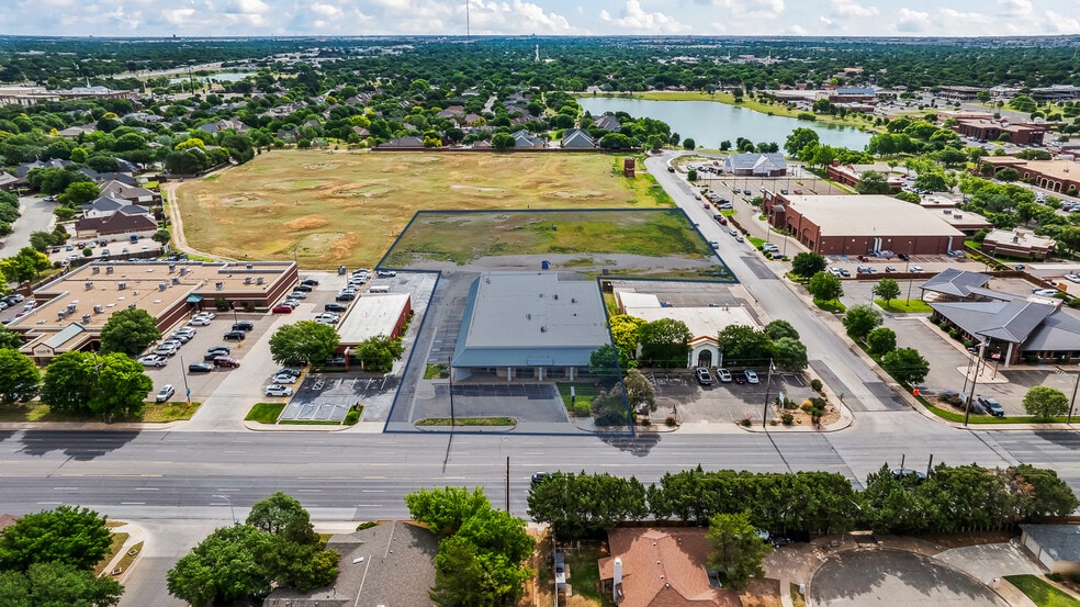 7705 Quaker Ave, Lubbock, TX for sale - Building Photo - Image 3 of 63