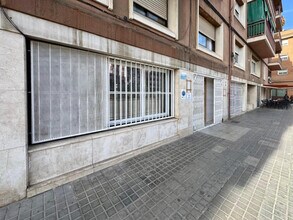 Retail in Montcada i Reixac, Barcelona for lease Interior Photo- Image 1 of 19