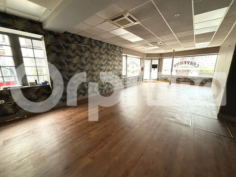Retail in Beauvais for sale - Interior Photo - Image 2 of 7