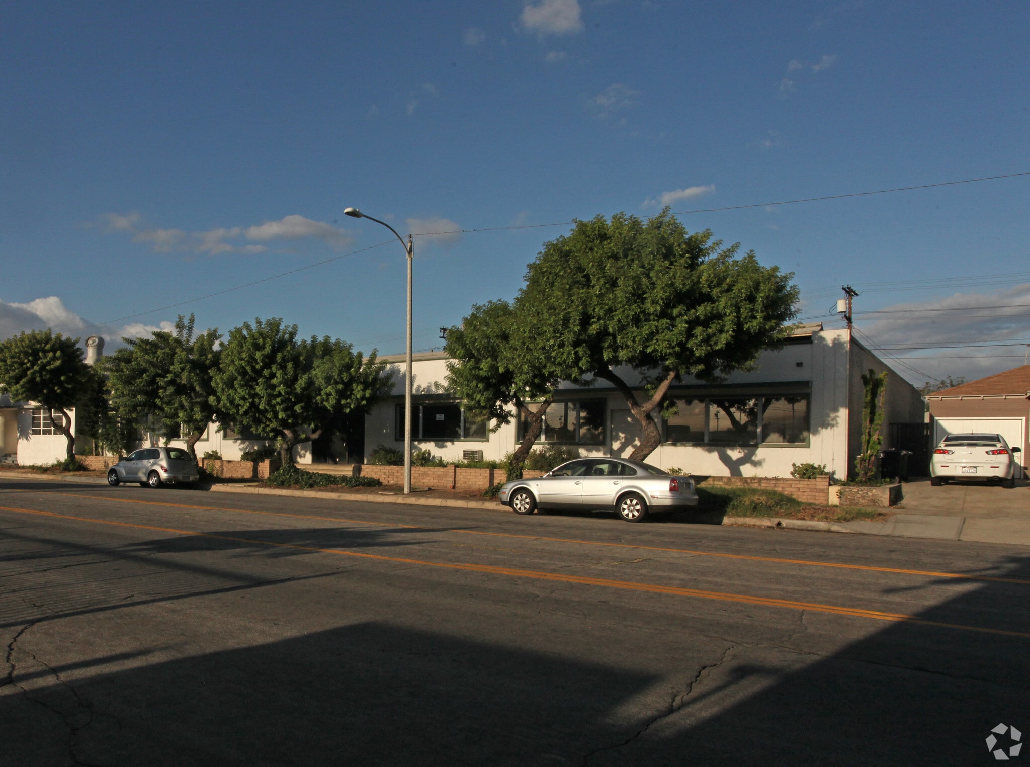 Unveiling 2025 N Lincoln St, Burbank Ca: What'S The Buzz? - fpd8zef