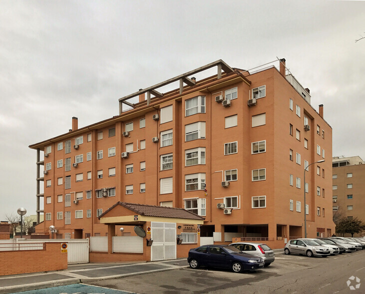 Calle Antonio Van de Pere, 41, Valdemoro, Madrid for lease - Primary Photo - Image 1 of 1