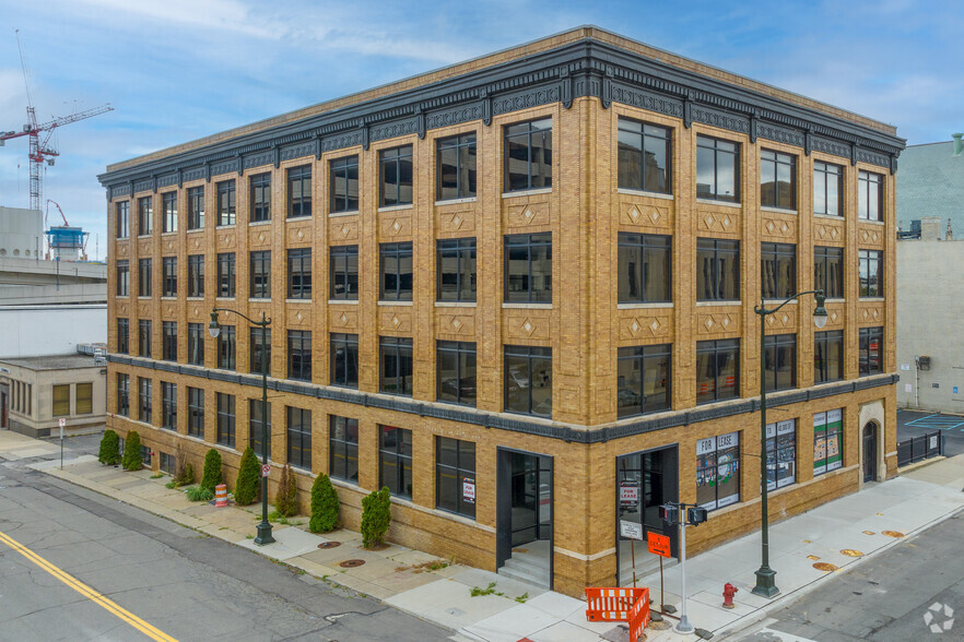 601 W Fort St, Detroit, MI for sale - Building Photo - Image 1 of 1