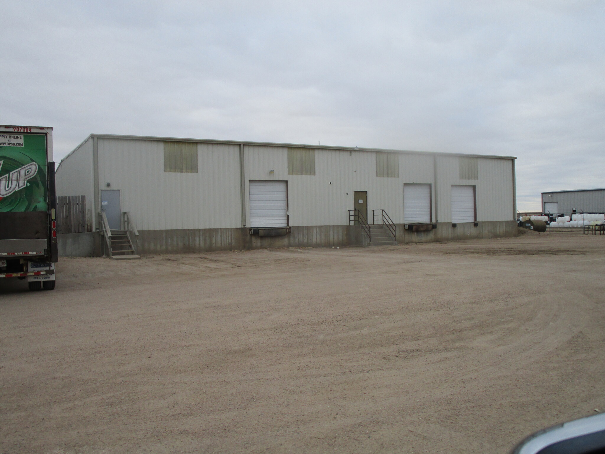 2121 W Mary St, Garden City, KS for lease Building Photo- Image 1 of 2