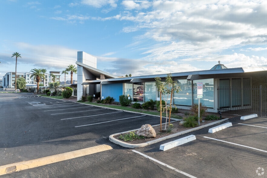 N 16th St, Phoenix, AZ for lease - Building Photo - Image 3 of 15