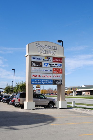 4302 S 13th Ave, Fargo, ND for lease - Building Photo - Image 2 of 2