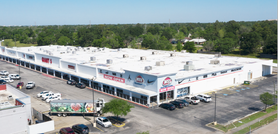 10911-11035 East Fwy, Houston, TX for lease Building Photo- Image 1 of 8