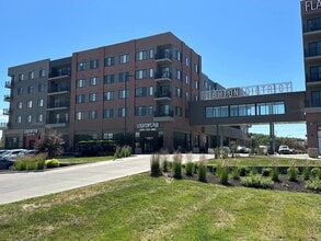 2401 48th St, Lincoln, NE for lease Building Photo- Image 2 of 5