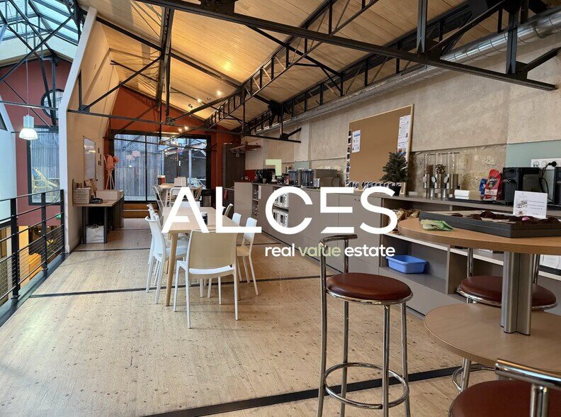 Office in Bordeaux for lease - Building Photo - Image 3 of 5