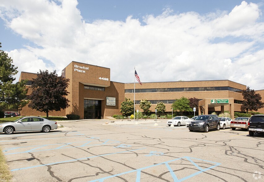 4466 W Bristol Rd, Flint, MI for sale - Primary Photo - Image 1 of 1