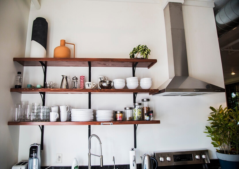 602 N 6th St, Fairfield, IA for lease - Building Photo - Image 3 of 18