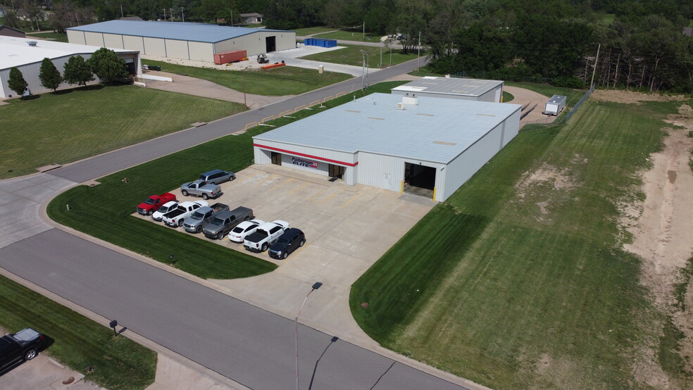 920 Industrial Rd, Augusta, KS for sale - Primary Photo - Image 1 of 7