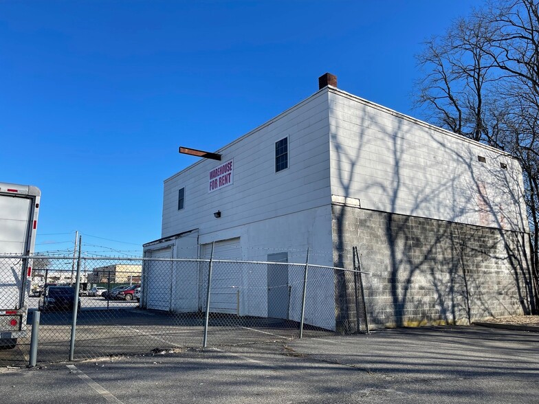 426 E Main St, Patchogue, NY for sale - Building Photo - Image 1 of 1