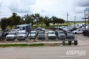 7861 Tamiami Trl, Sarasota FL - Automotive Property