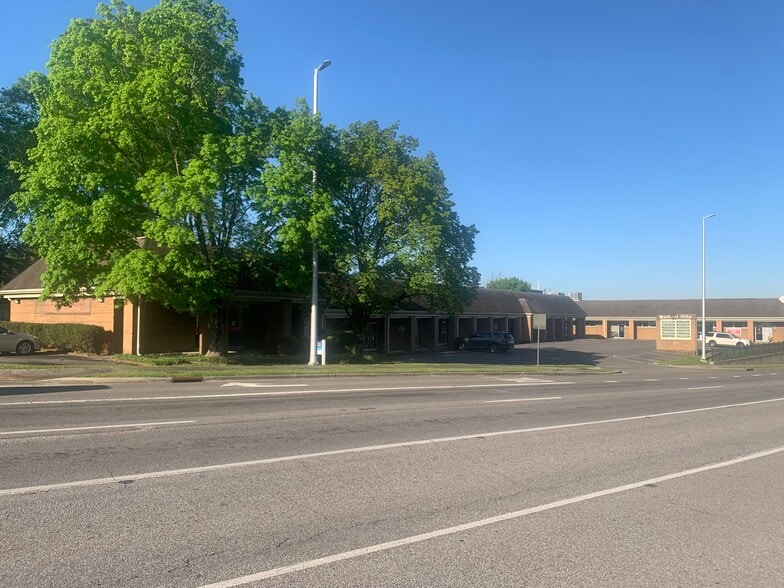 250 Governors Dr SE, Huntsville, AL for lease - Building Photo - Image 1 of 3