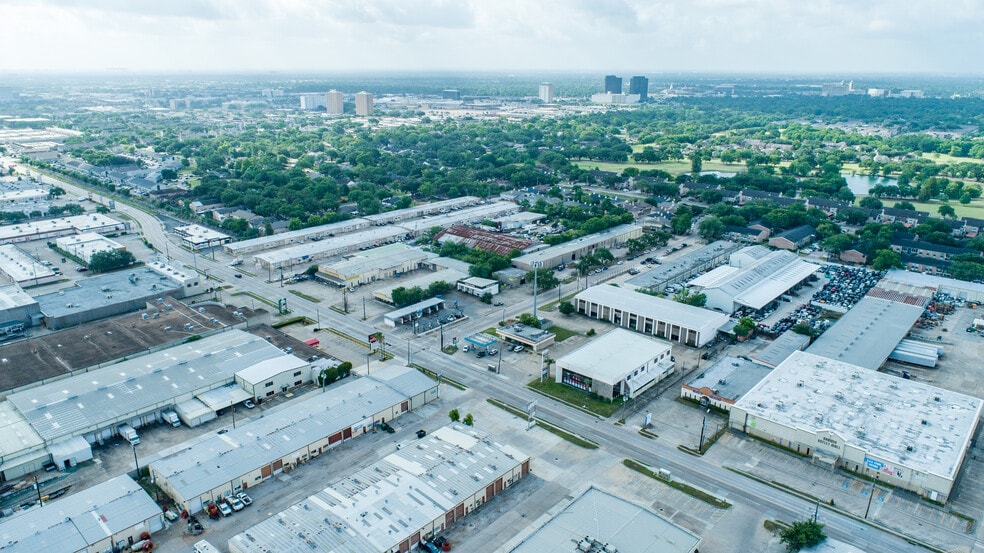 9325 Harwin Dr, Houston, TX for sale - Building Photo - Image 2 of 4