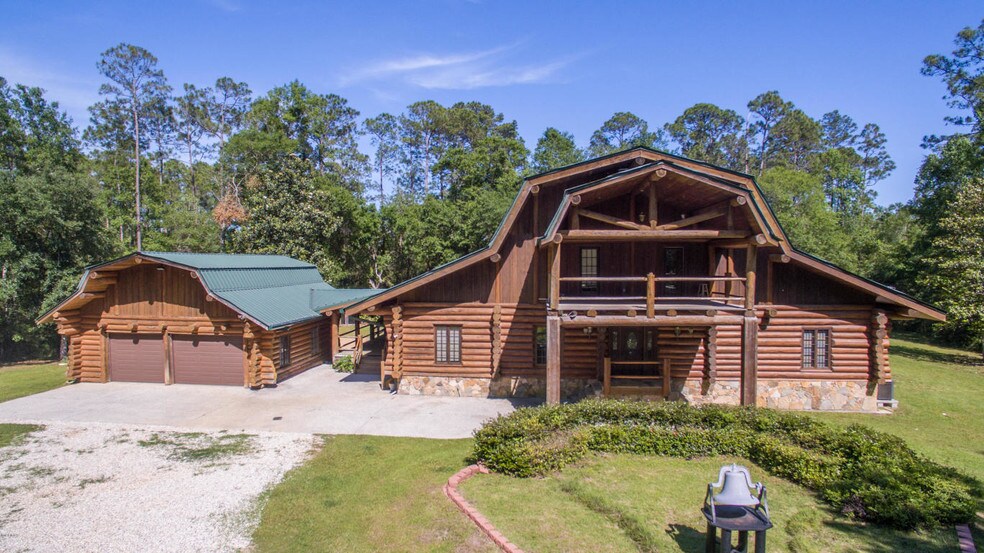 7190 Paradise Rd, Kiln, MS 39556