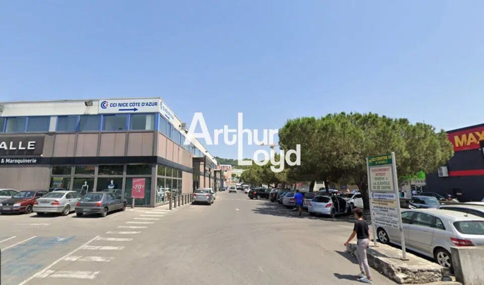Retail in Grasse for lease Primary Photo- Image 1 of 5