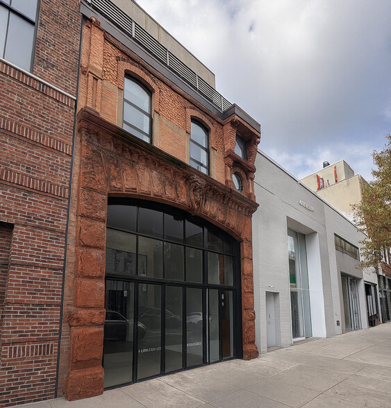 106 N 6th St, Brooklyn, NY for lease - Building Photo - Image 1 of 14