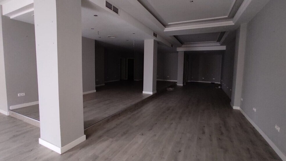 Retail in SEVILLA, Sevilla for lease - Building Photo - Image 3 of 6