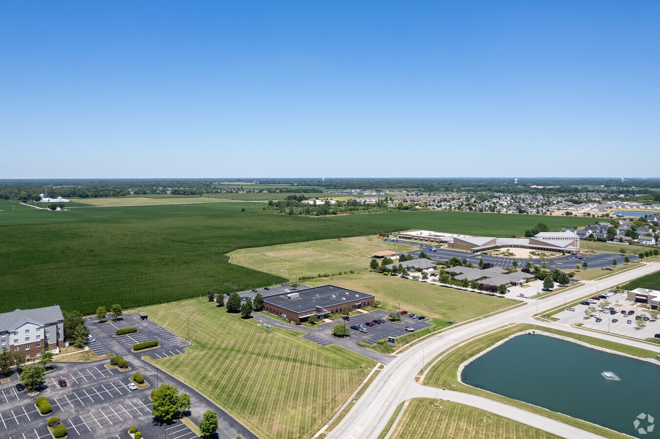 343 Fountains Pky, Fairview Heights, IL 62208