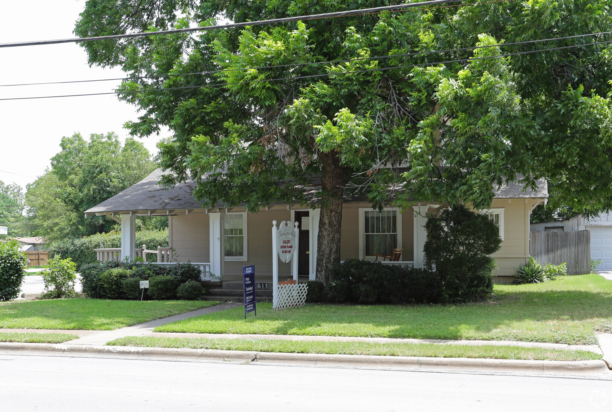 611 N Center St, Arlington, TX for sale Primary Photo- Image 1 of 1