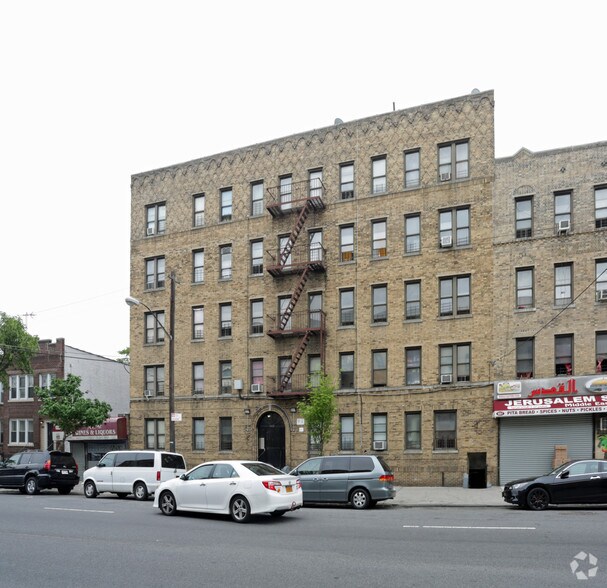 1823 White Plains Rd, Bronx, NY for sale - Primary Photo - Image 1 of 1