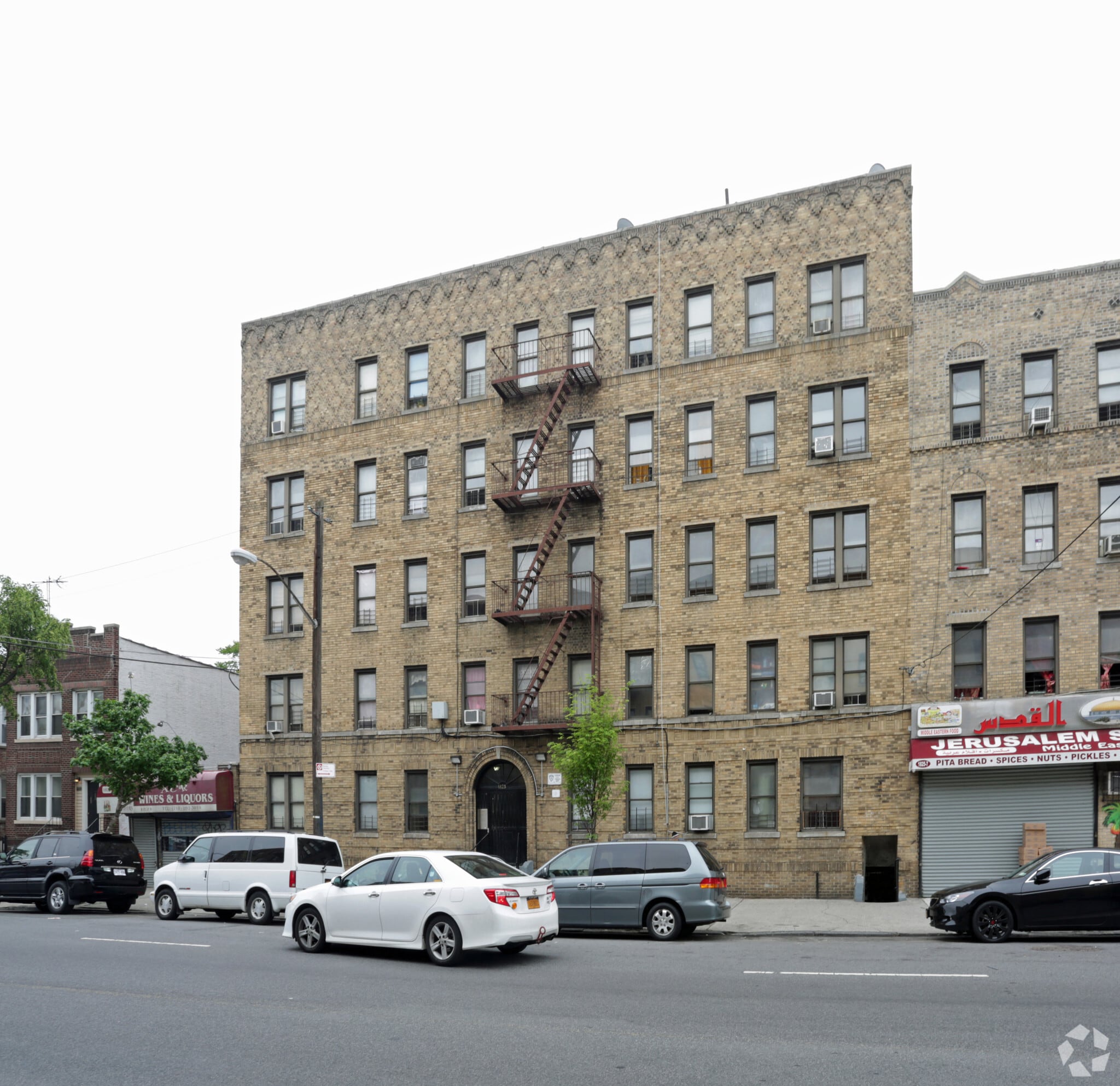 1823 White Plains Rd, Bronx, NY for sale Primary Photo- Image 1 of 1