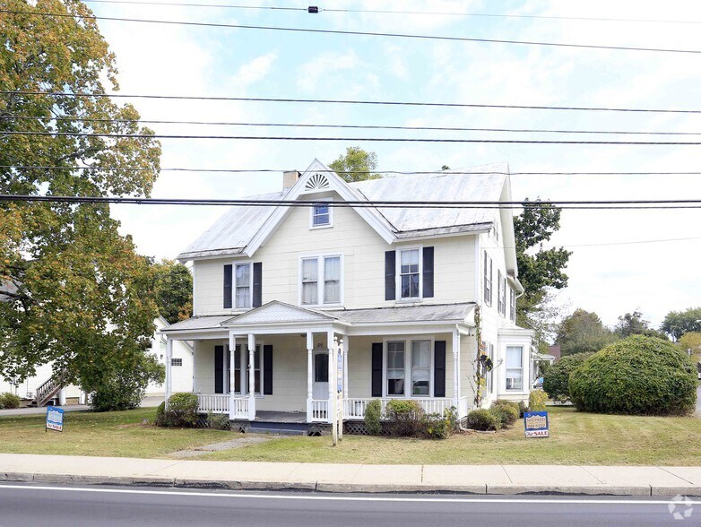 96 Maple Ave, Pine Bush, NY for sale - Primary Photo - Image 1 of 1