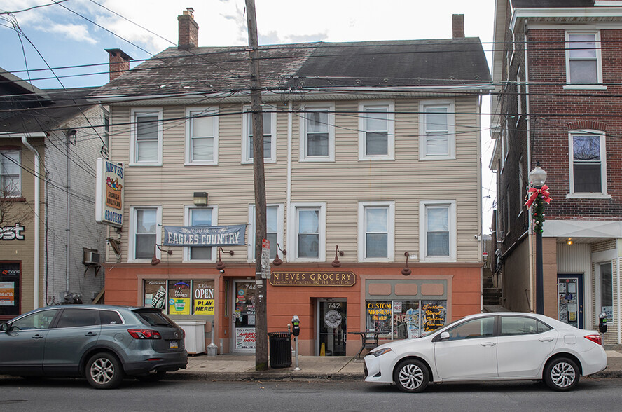 742-744 E 4th St, Bethlehem, PA for sale - Building Photo - Image 2 of 24