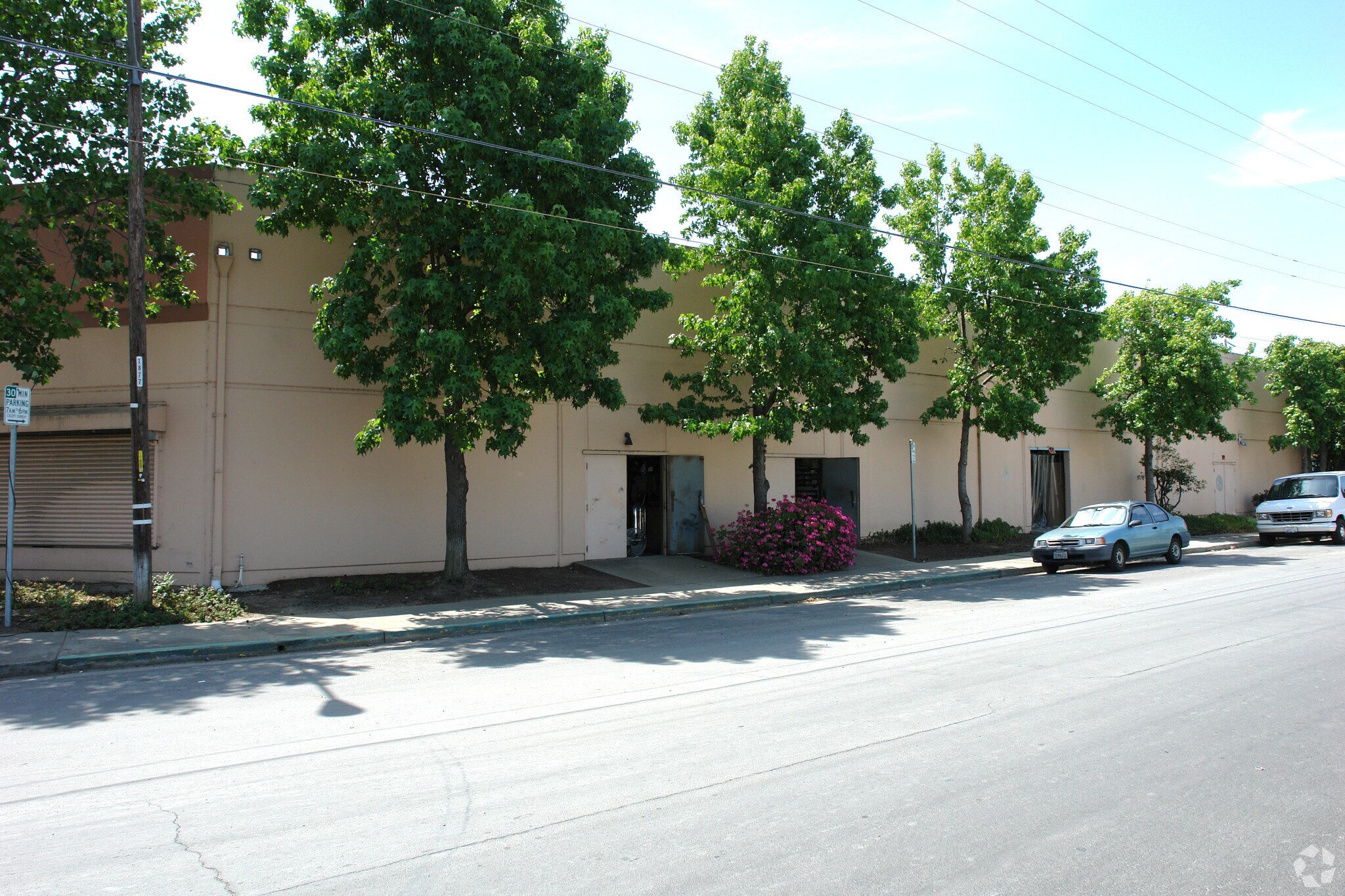 2395 Monument Blvd, Concord, CA 94520 Monument Plaza