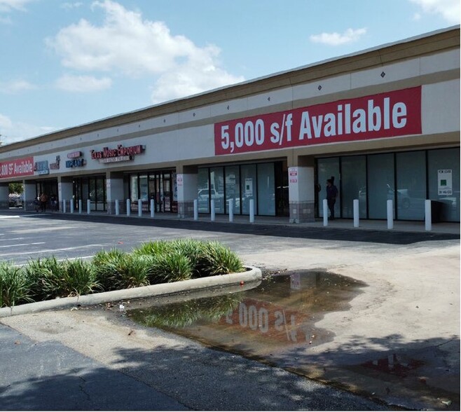 132-140 FM 1960 E, Houston, TX for lease - Building Photo - Image 1 of 3