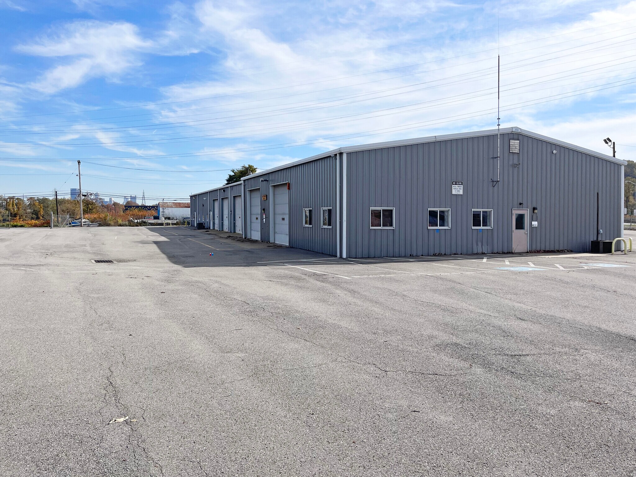 4 River Rd, McKees Rocks, PA for sale Primary Photo- Image 1 of 1