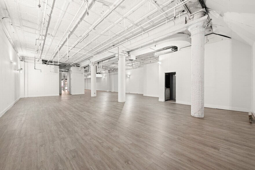 241 W 23rd St, New York, NY for lease - Interior Photo - Image 3 of 6