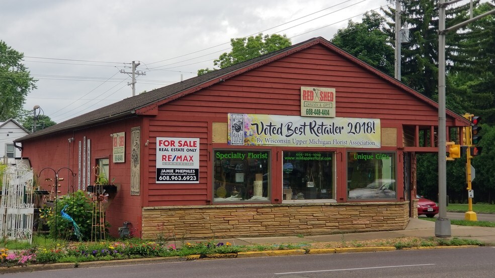 302 8th St Baraboo Wi 53913 Loopnet Com