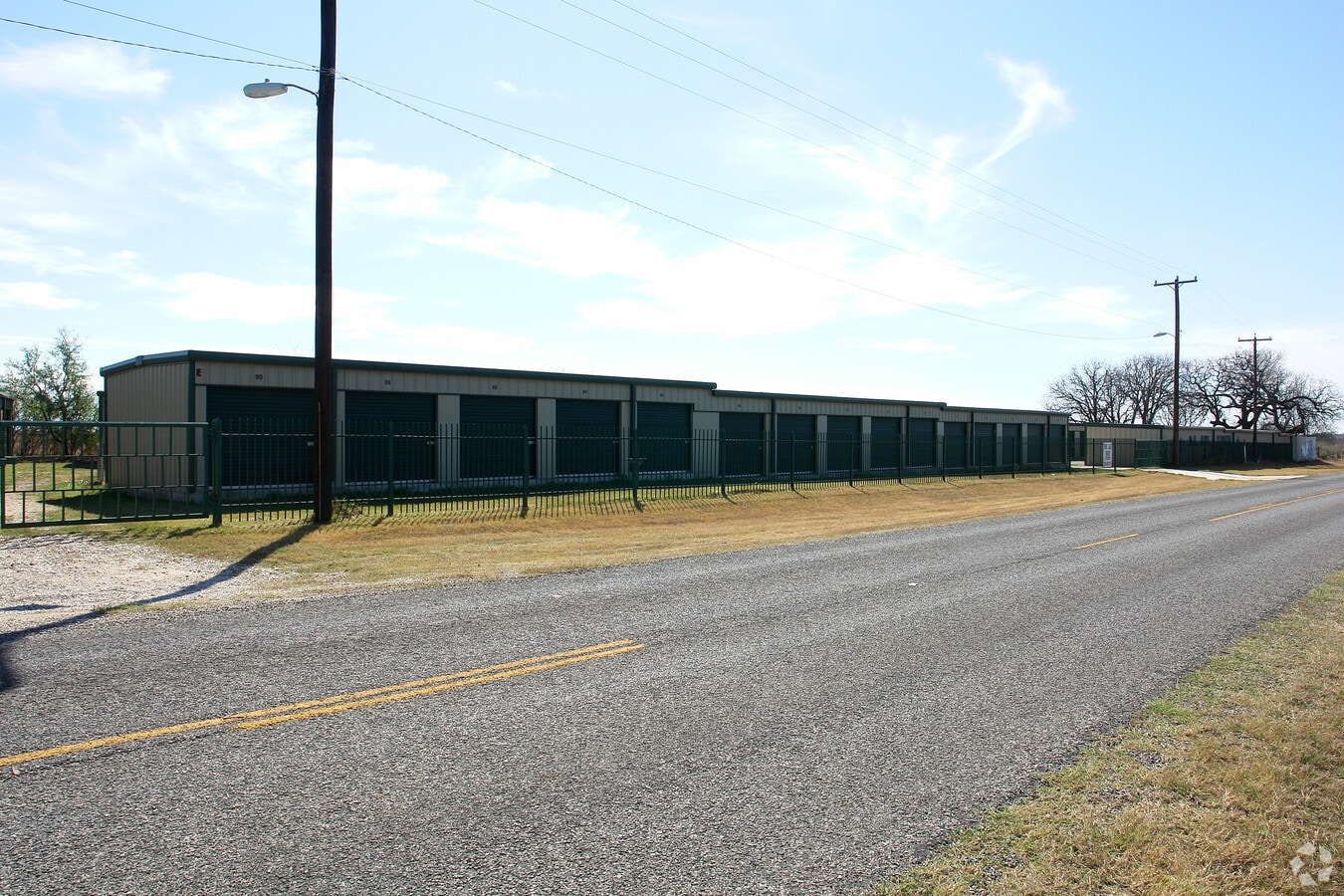 17992 S I35 Fwy, Lytle, TX 78052