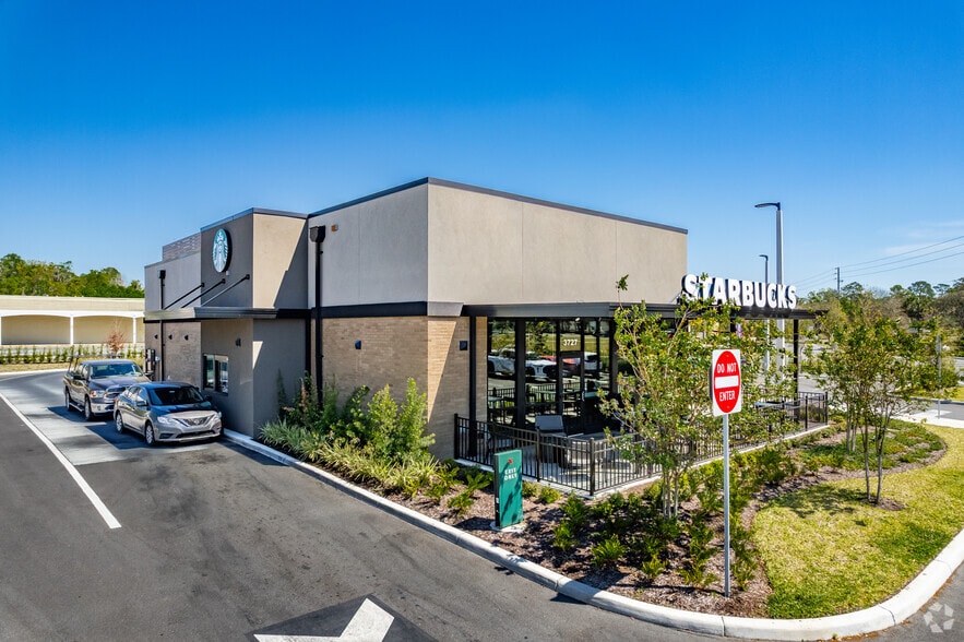 3727 E Silver Springs Blvd, Ocala, FL for sale - Building Photo - Image 3 of 6