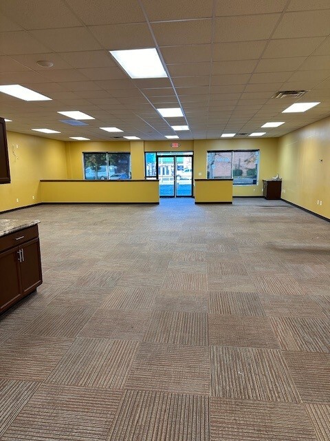 1239-1309 Monroe Ave, New Philadelphia, OH for lease Interior Photo- Image 1 of 7