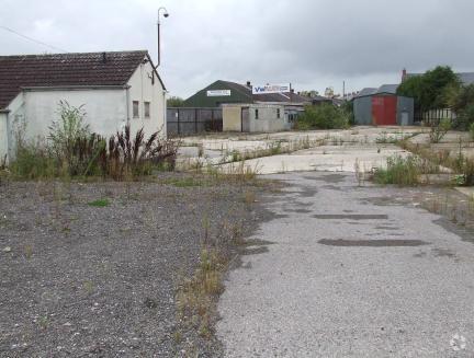 Bath Rd, Melksham for sale Primary Photo- Image 1 of 2