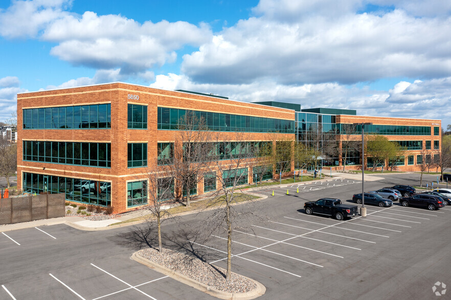 5850 Opus Pky, Minnetonka, MN for lease - Building Photo - Image 2 of 8