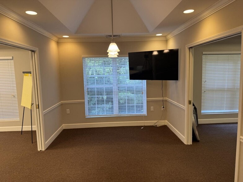 1075 Cooper Rd, Grayson, GA for lease - Building Photo - Image 3 of 21