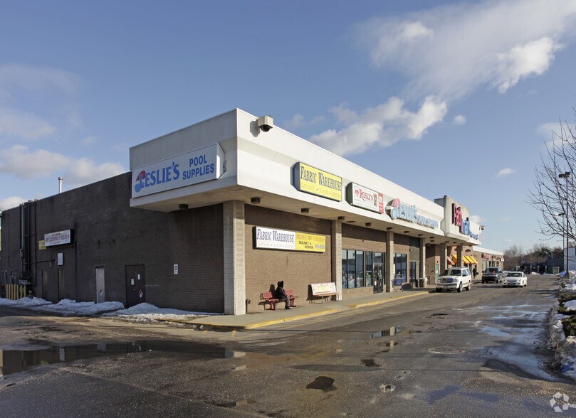 1251 Deer Park Ave, Babylon, NY 11703