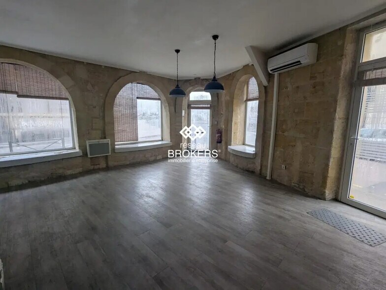 in Bordeaux for sale - Building Photo - Image 1 of 1