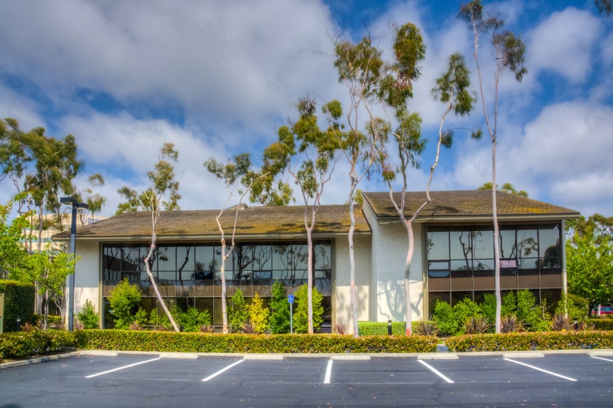 1451 Quail St, Newport Beach, CA for lease - Building Photo - Image 1 of 8