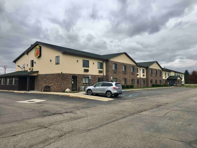 6951 Newark Rd, Imlay City, MI 48444