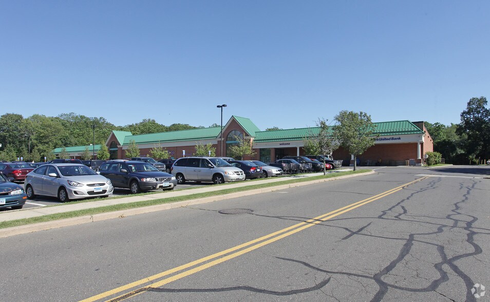 99 Linwood Ave, Colchester, CT for sale - Primary Photo - Image 1 of 1