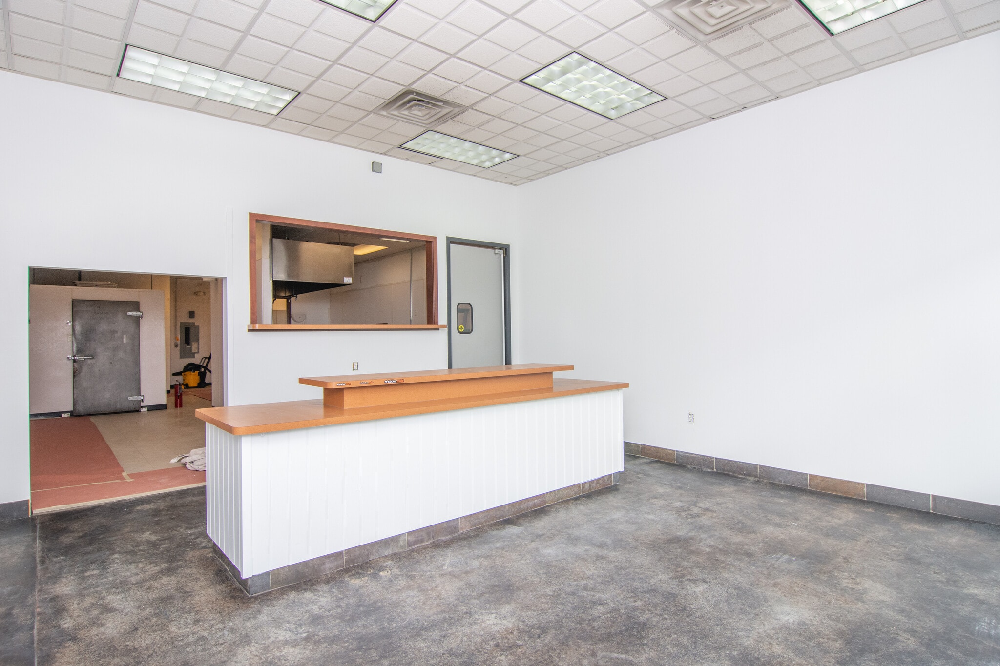 1492 S 800 W, Woods Cross, UT for lease Building Photo- Image 1 of 30