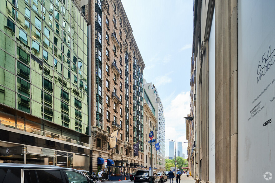 14 E 60th St, New York, NY for lease - Building Photo - Image 1 of 3