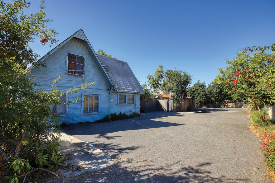 2519 Mountain View Rd, El Monte, CA for sale - Building Photo - Image 3 of 8