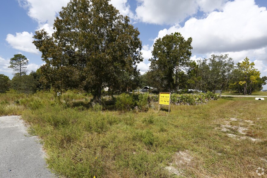 16083 Commercial Way, Brooksville, FL for sale - Primary Photo - Image 1 of 1