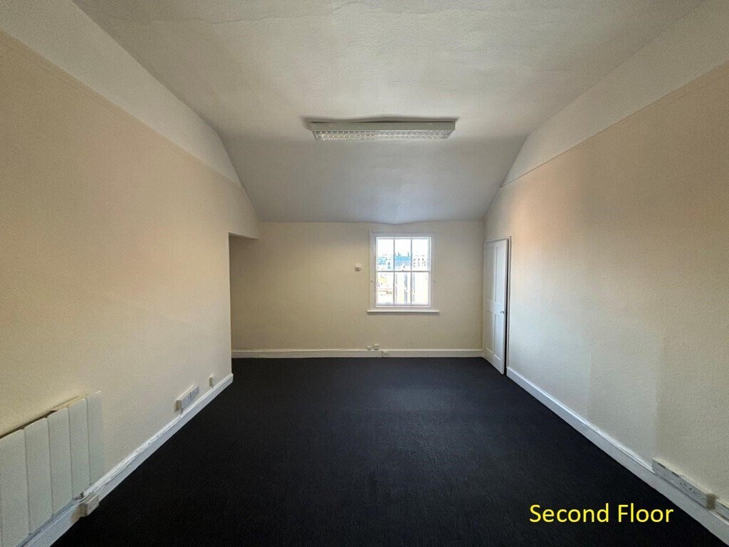 102 New Walk, Leicester for lease Interior Photo- Image 1 of 6